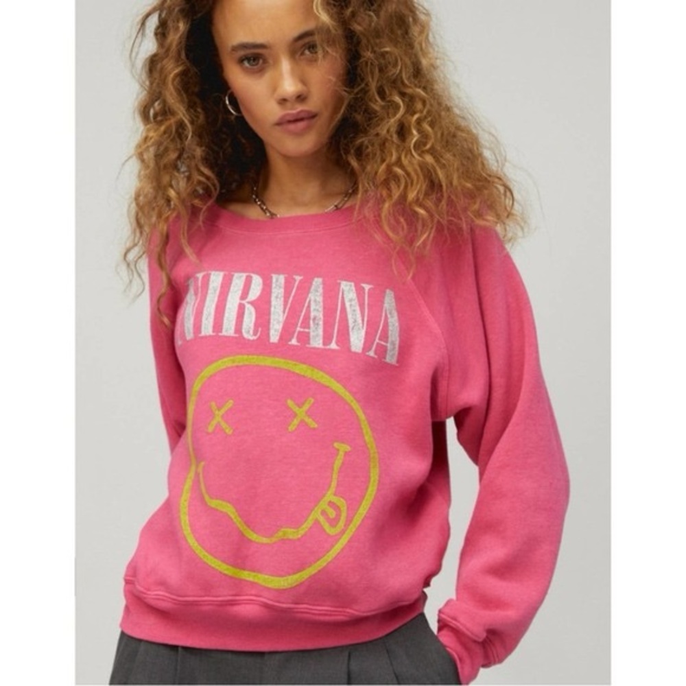 NWT Daydreamer Nirvana Smiley Raglan Crew - Pink Cosmo
